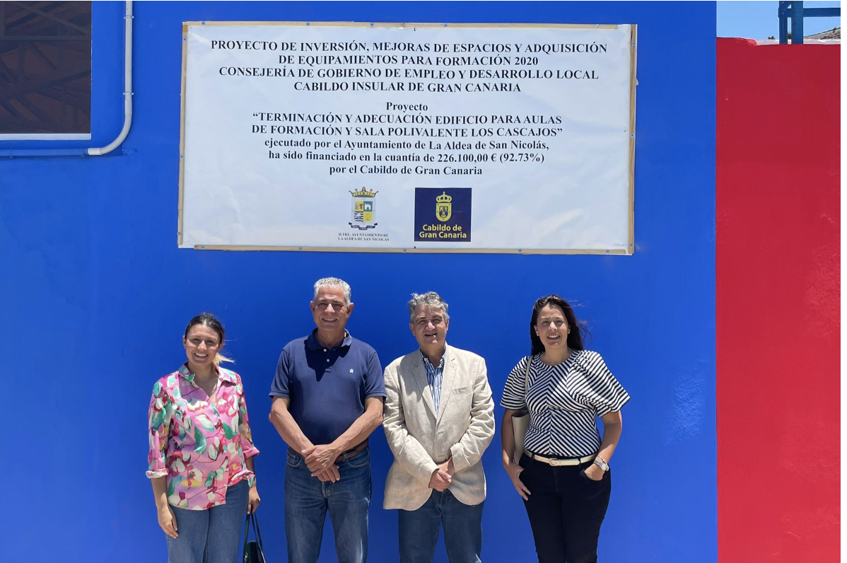 El consejero de Empleo y el alcalde de La Aldea visitan el nuevo centro de formación tras la finalización de las obras